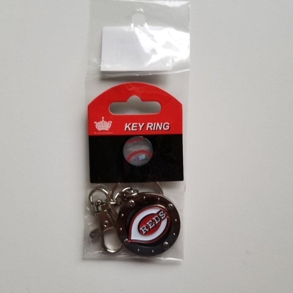 New Cincinnati Reds Baseball Metal Key Ring Chain